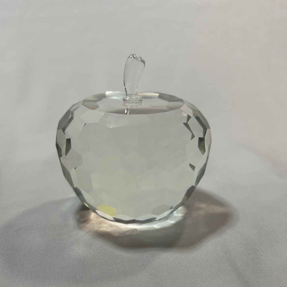 Oleg Cassini Apple paperweight NIB